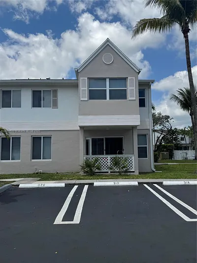 17440 NW 67th Ct K-15 #K-15 Hialeah FL