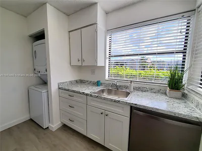1017 Washington Cir F #F Homestead FL