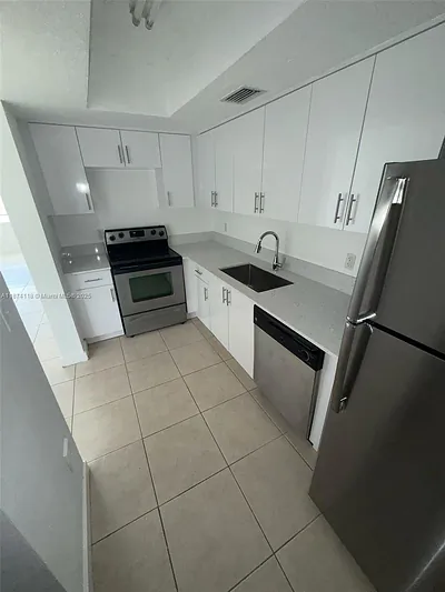 13700 NE 6th Ave 213 #213 North Miami FL