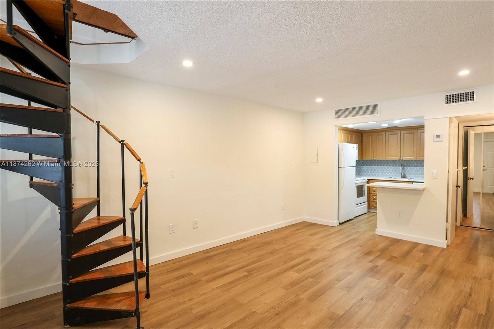 3025 Mary St 3 #3 Miami FL
