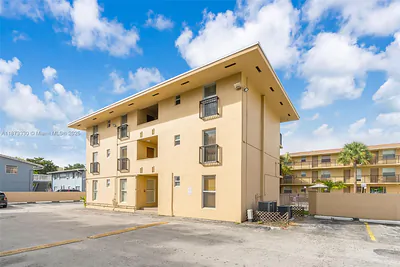 241 S Royal Poinciana Blvd 102 #102 Miami Springs FL