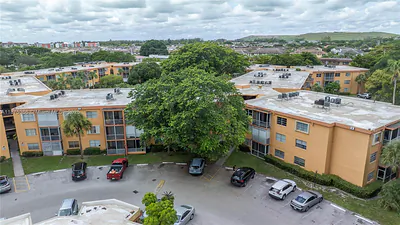 4334 NW 9th Ave 8-2D #8-2D Deerfield Beach FL