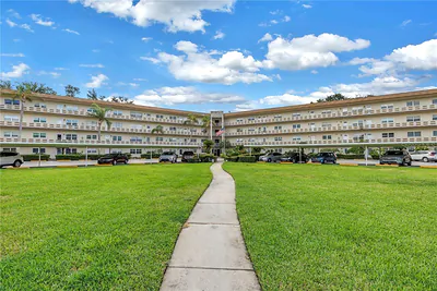 5725 80TH ST N 106 #106 St Petersburg FL