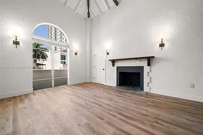 2411 Biscayne Blvd 2 #2 Miami FL