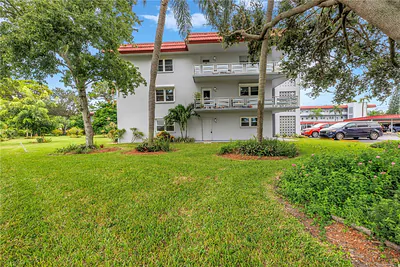 5660 80TH STREET N D108 #D108 St Petersburg FL