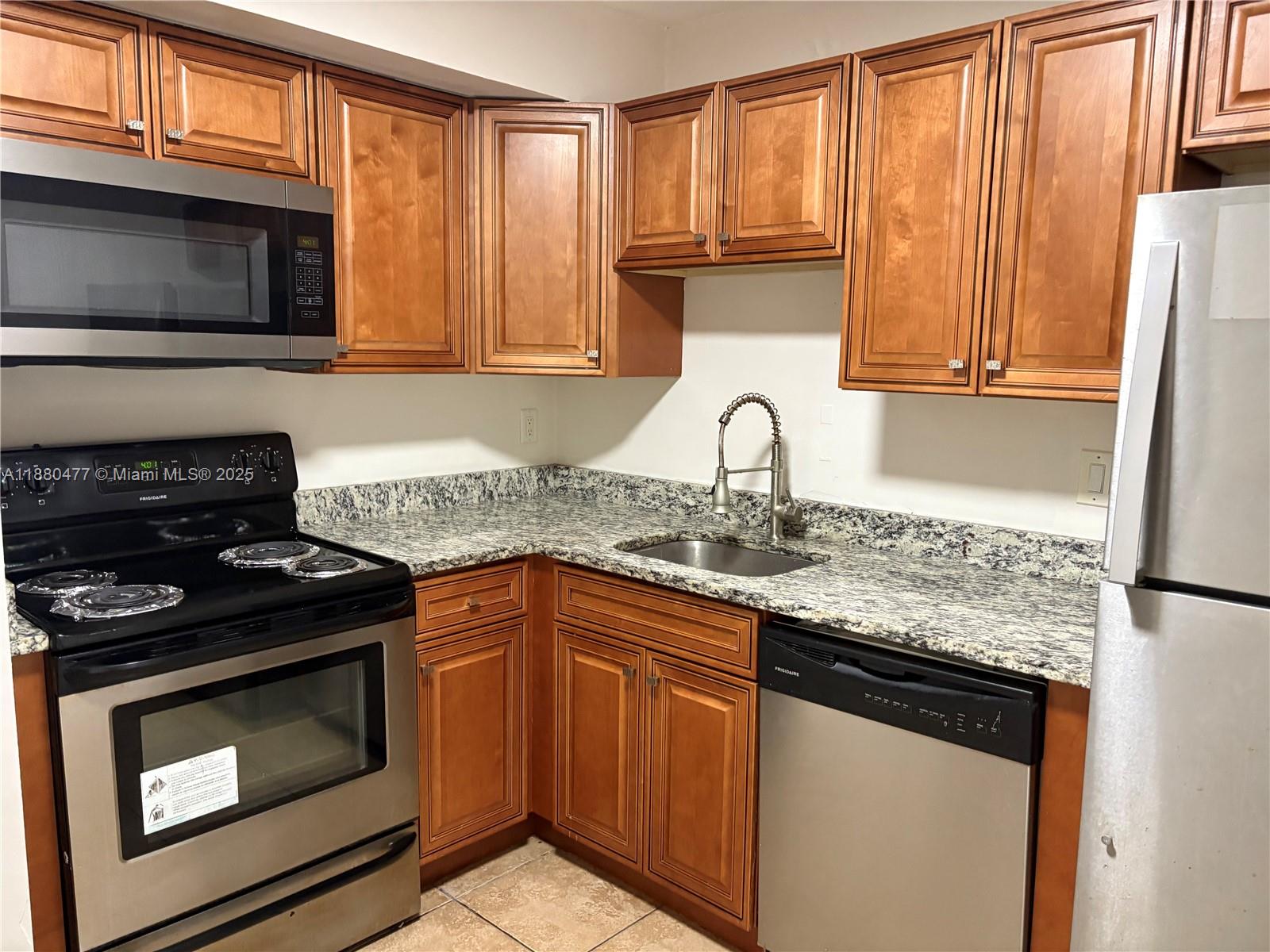 4164 Inverrary Dr 112 #112 Lauderhill FL