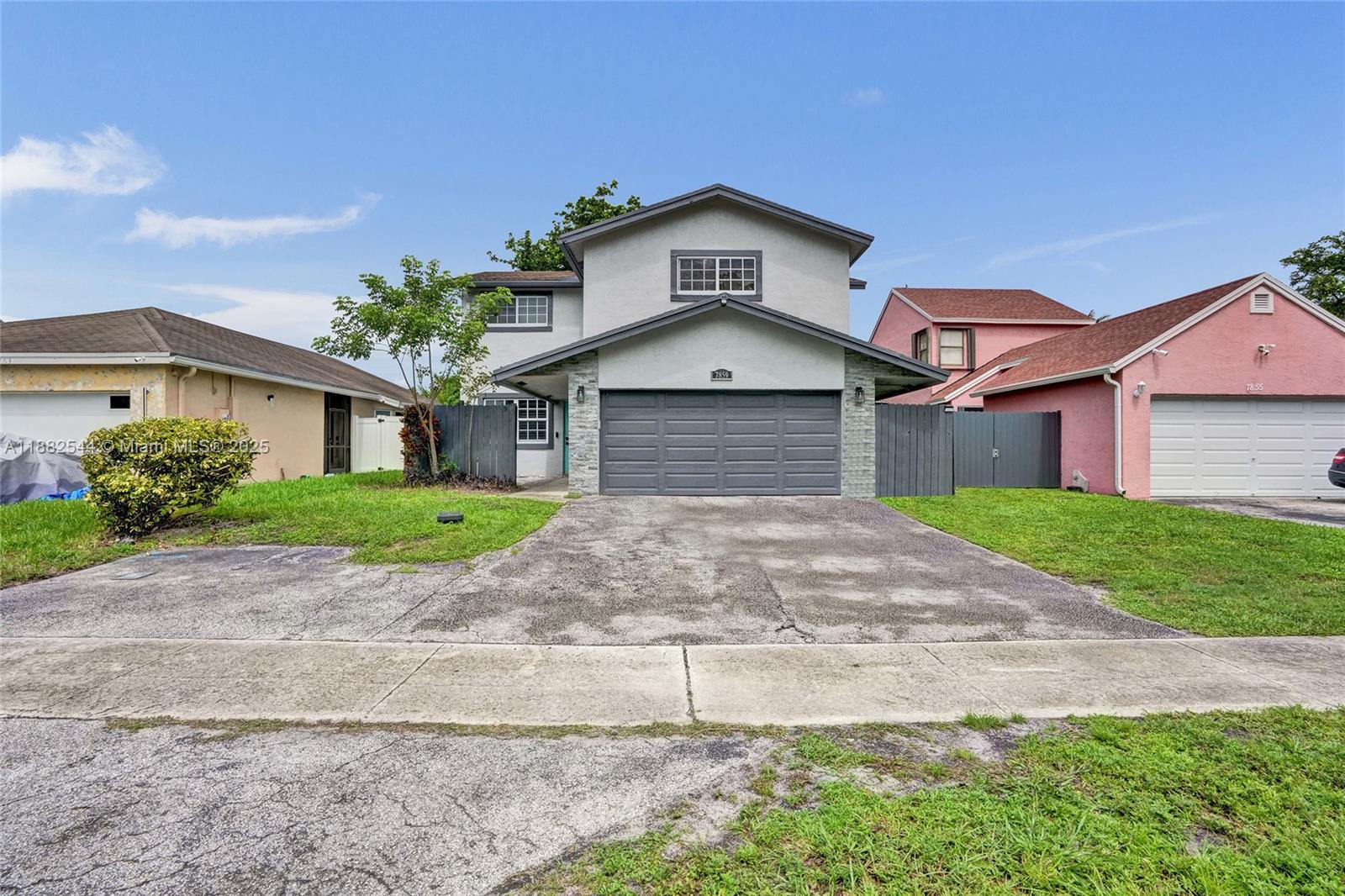 7859 NW 50th St. Lauderhill FL