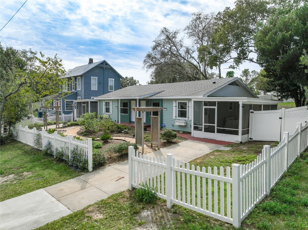654 WARNER STREET Groveland FL