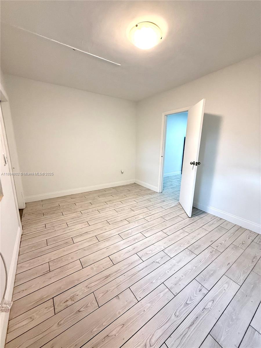669 NW 28th St 4 #4 Miami FL