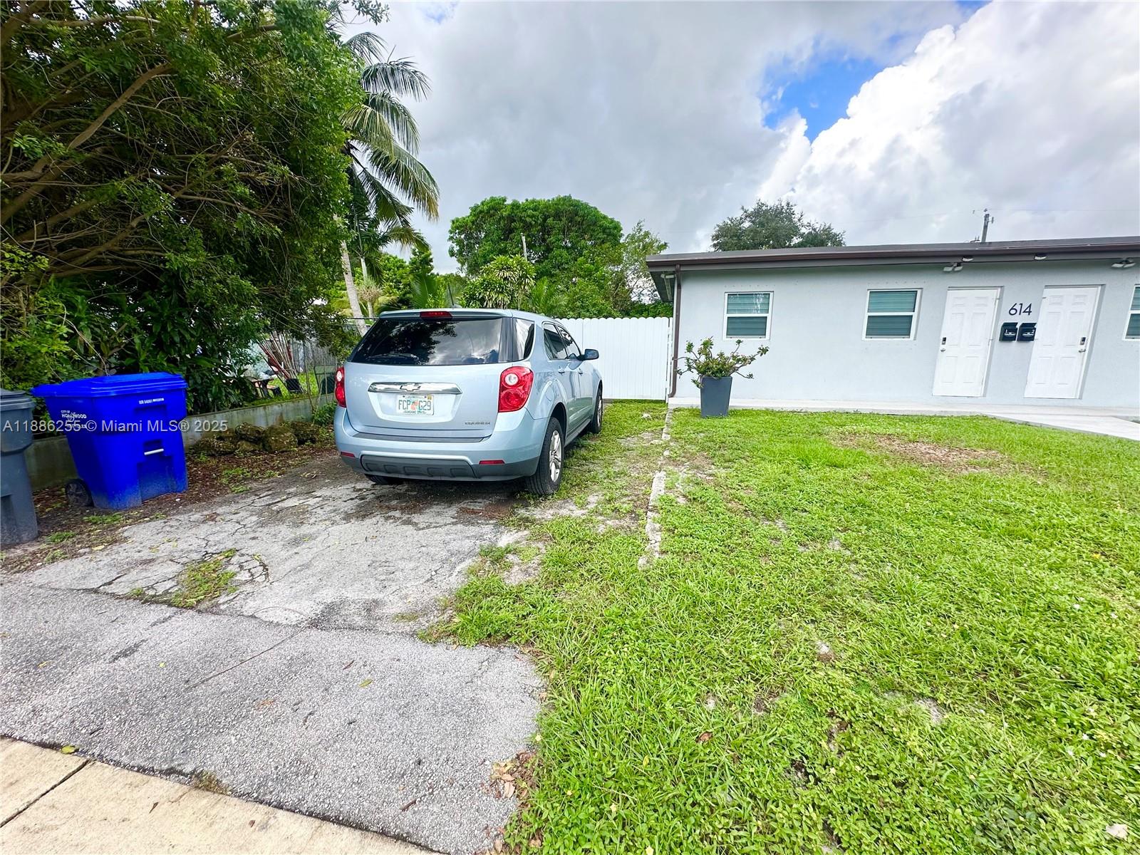614 N 56th Ave 1-2 #1-2 Hollywood FL