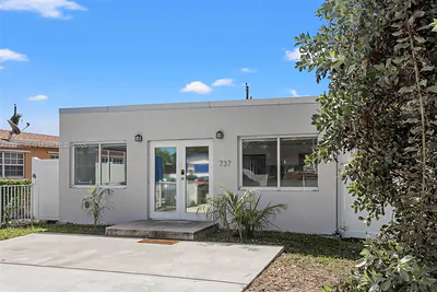 737 NW 4th St Hallandale Beach FL
