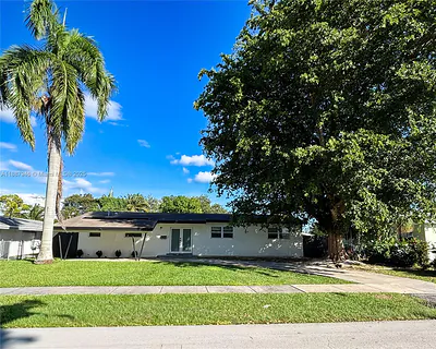 9420 Dominican Dr Cutler Bay FL