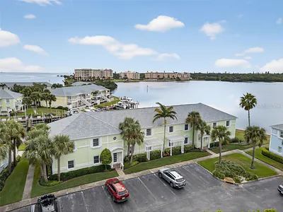5153 SALMON DRIVE SE D #D St Petersburg FL