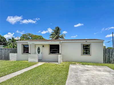 5245 SW 98th Ct Miami FL