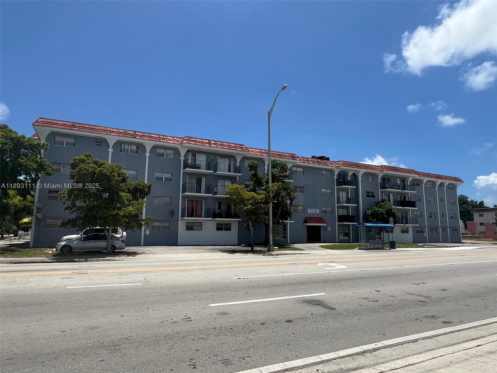 13725 NE 6th Ave 301 #301 North Miami FL