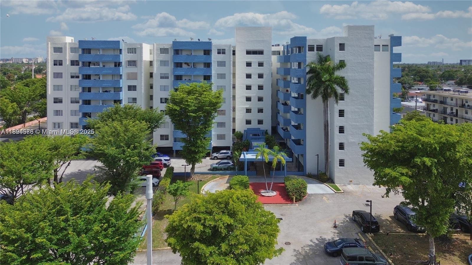 5050 NW 7th St 411 #411 Miami FL