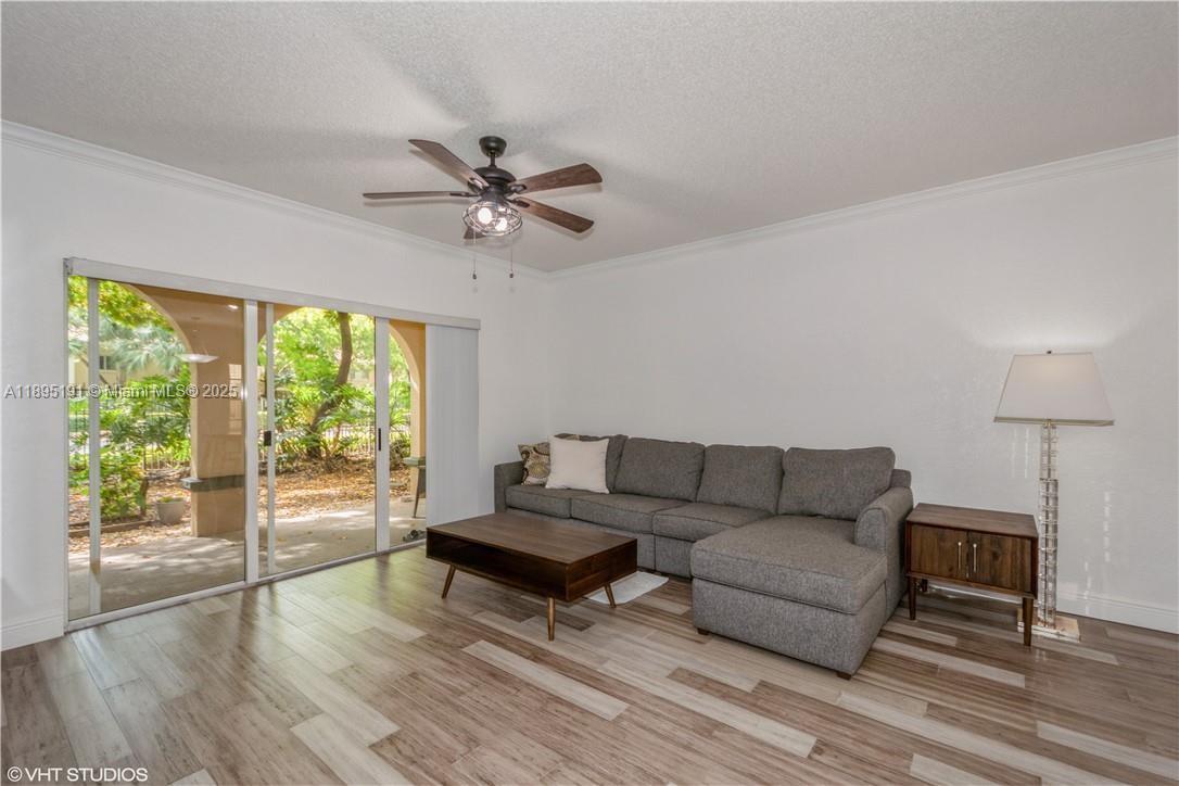 2439 Centergate Dr 102 #102 Miramar FL