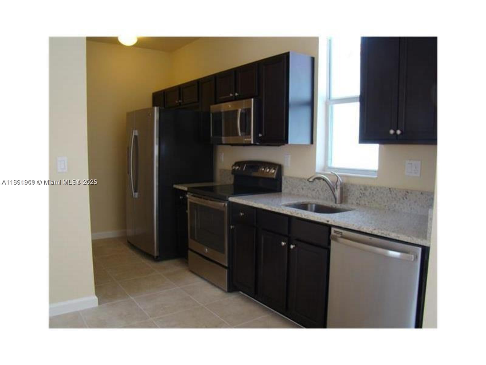 17120 SW 95 th terrace Studio #Studio Miami FL