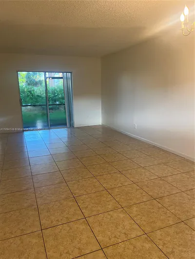 725 NW 103rd Ter 101 #101 Pembroke Pines FL