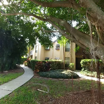 5677 ASHTON LAKE DRIVE 11 #11 Sarasota FL