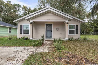 1322 NE 1ST AVENUE Gainesville FL