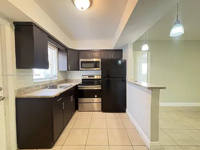 4340 NW 21st Ave 1 #1 Oakland Park FL