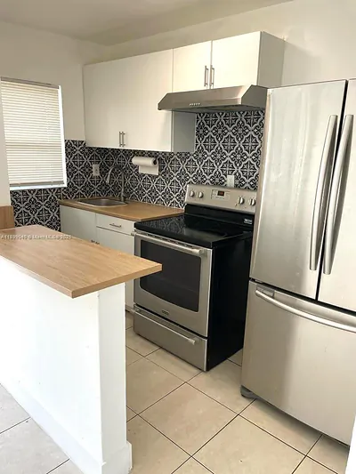 310 NE 82nd St 3 #3 Miami FL