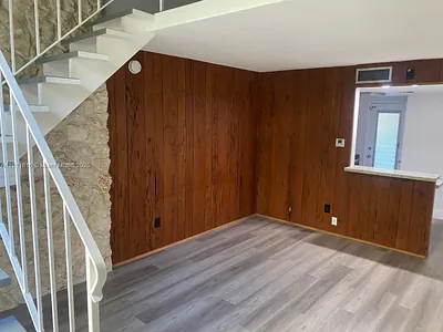 24 Calabria Ave 10 #10 Coral Gables FL