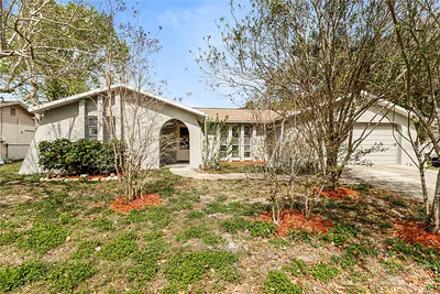 2105 SUGARBUSH DRIVE Holiday FL