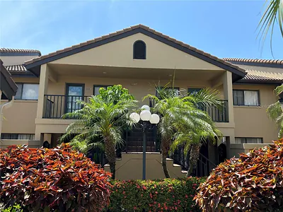 5620 ASHTON LAKE DRIVE 5620 #5620 Sarasota FL
