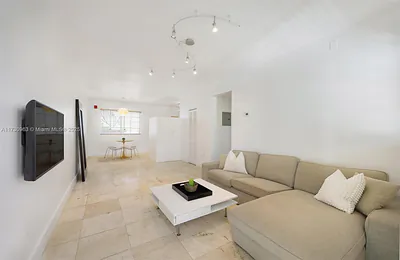 1045 Lenox Ave 4 #4 Miami Beach FL
