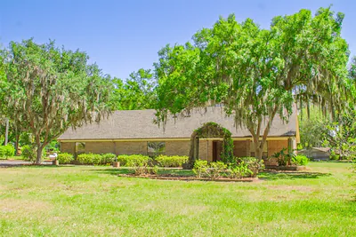 2112 ROBIE AVENUE Mount Dora FL