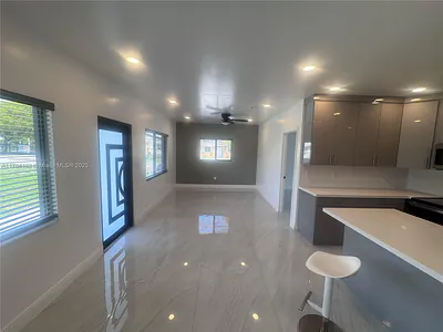 2048 NW 99th Ter 2048 #2048 Miami FL