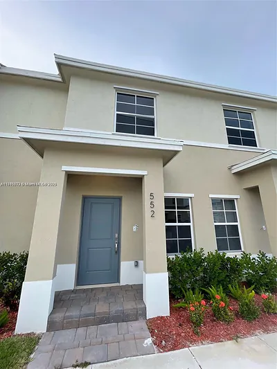 552 NE 4th St 552 #552 Florida City FL
