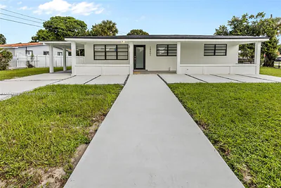 18401 NW 42nd Ct Miami Gardens FL