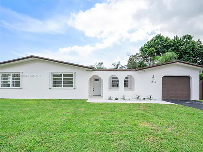 9310 SW 165th St Palmetto Bay FL