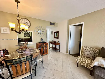 2200 E Hallandale Beach Blvd 611 #611 Hallandale Beach FL