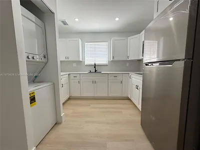 3252 W 70th St 202 #202 Hialeah FL