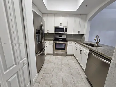 8826 W Flagler St 217 #217 Miami FL
