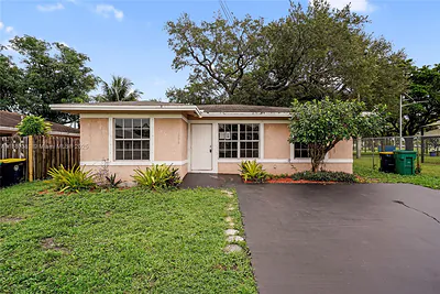 1009 SW 12th Ave Dania Beach FL