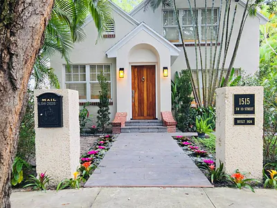 1515 SW 10th St Miami FL