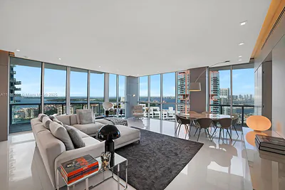 50 S Pointe Dr 2903 #2903 Miami Beach FL