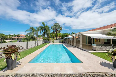226 CAMINO YAGRUMO Dorado PR