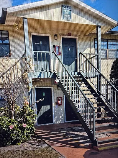 12413 OAK CEDAR PLACE 201 #201 Tampa FL