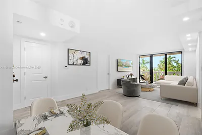 1121 Crandon Blvd D304 #D304 Key Biscayne FL