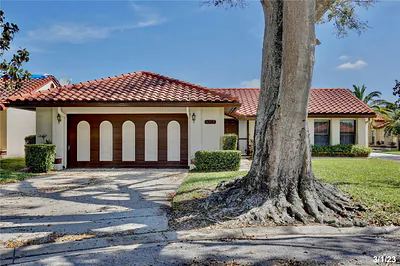 8257 LISBON COURT Orlando FL