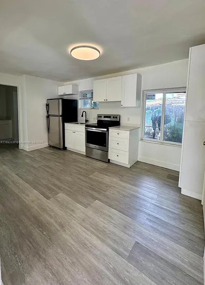 7611 NE 2nd Ct 7 #7 Miami FL