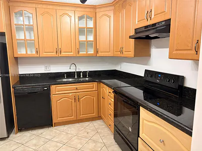 4172 Inverrary Dr 408 #408 Lauderhill FL