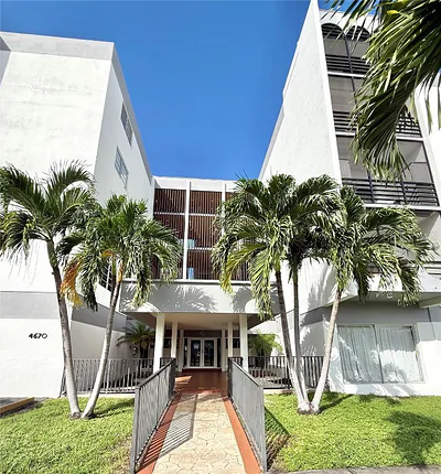 4670 W 13TH LANE 411 #411 Hialeah FL