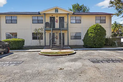 12406 ORANGE BLOSSOM OAK PLACE 201 #201 Tampa FL